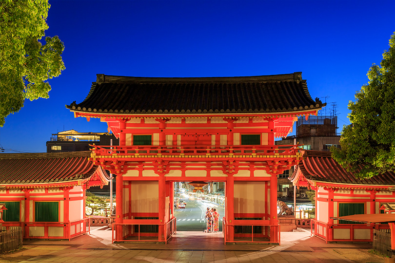 華やかな祇園のシンボル「八坂神社」祇園祭の中心地